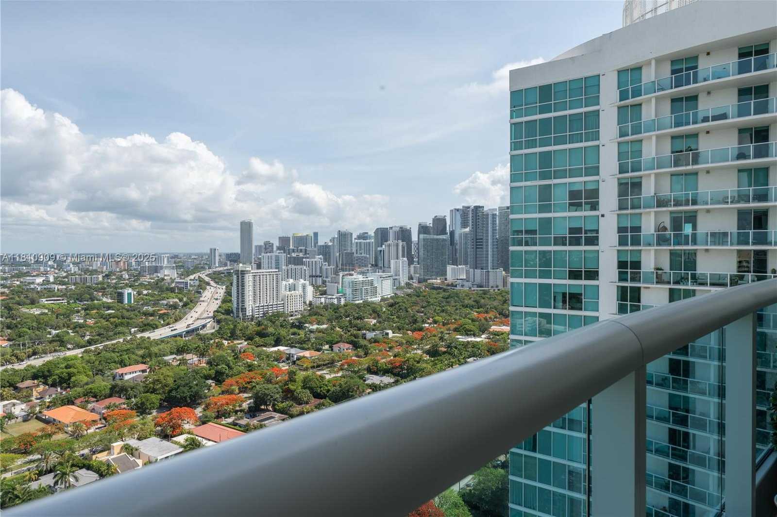 Small Image of 2127 BRICKELL AVE #3304, Miami Number 16
