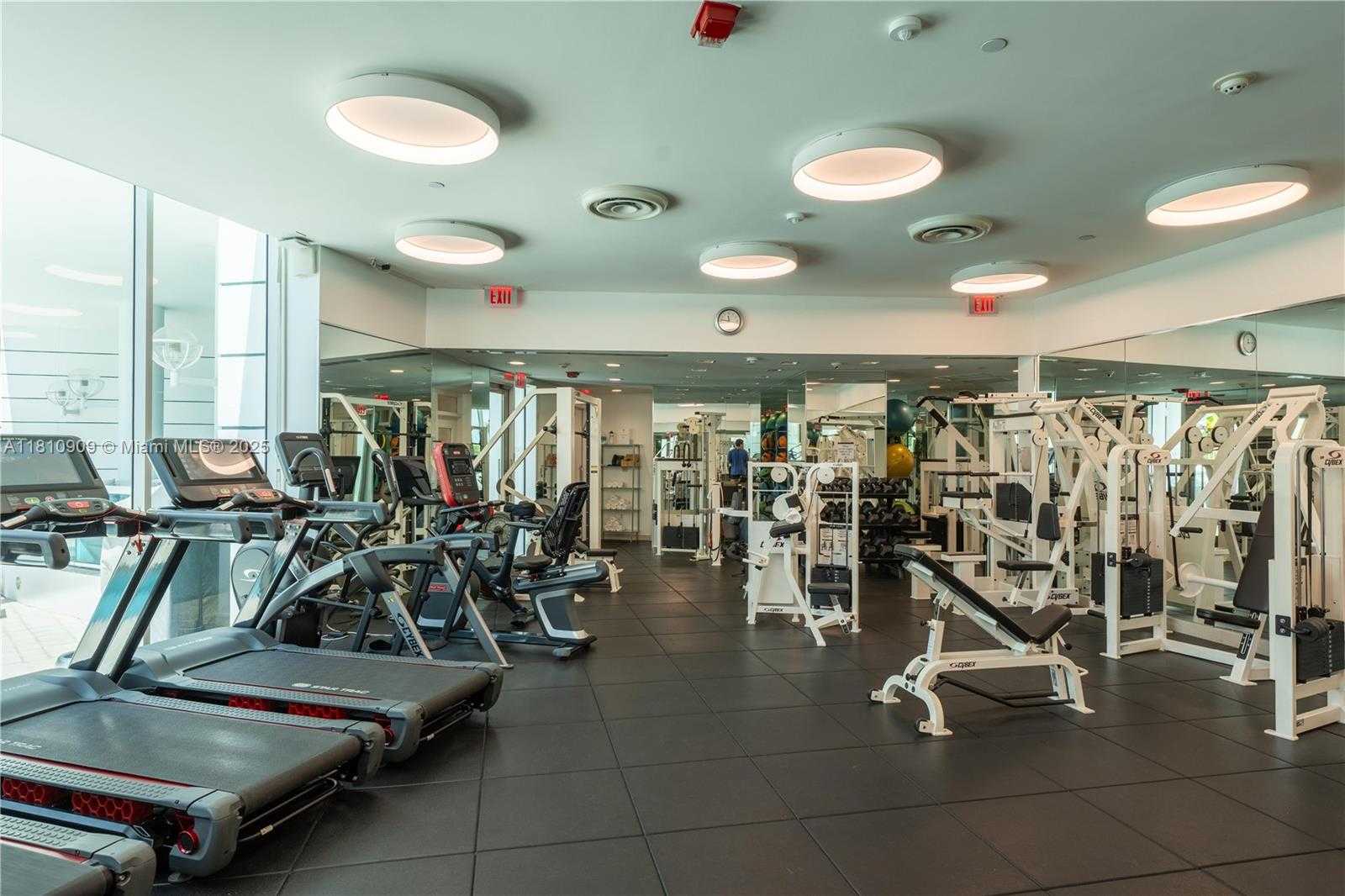 Small Image of 2127 BRICKELL AVE #3304, Miami Number 33