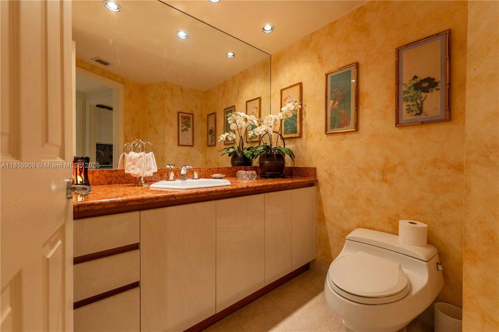 Small Image of 2127 BRICKELL AVE #3304, Miami Number 37