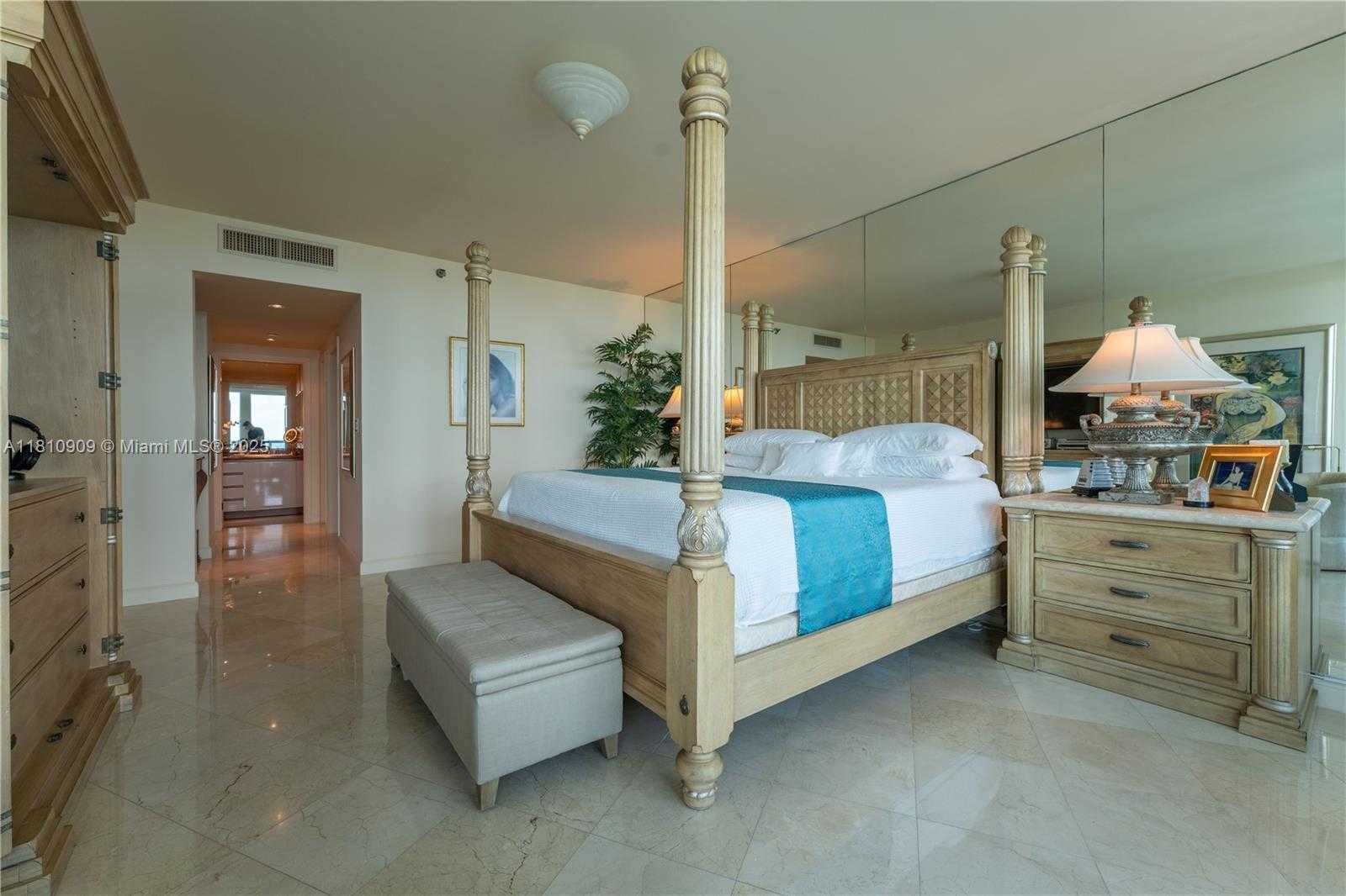 Small Image of 2127 BRICKELL AVE #3304, Miami Number 43