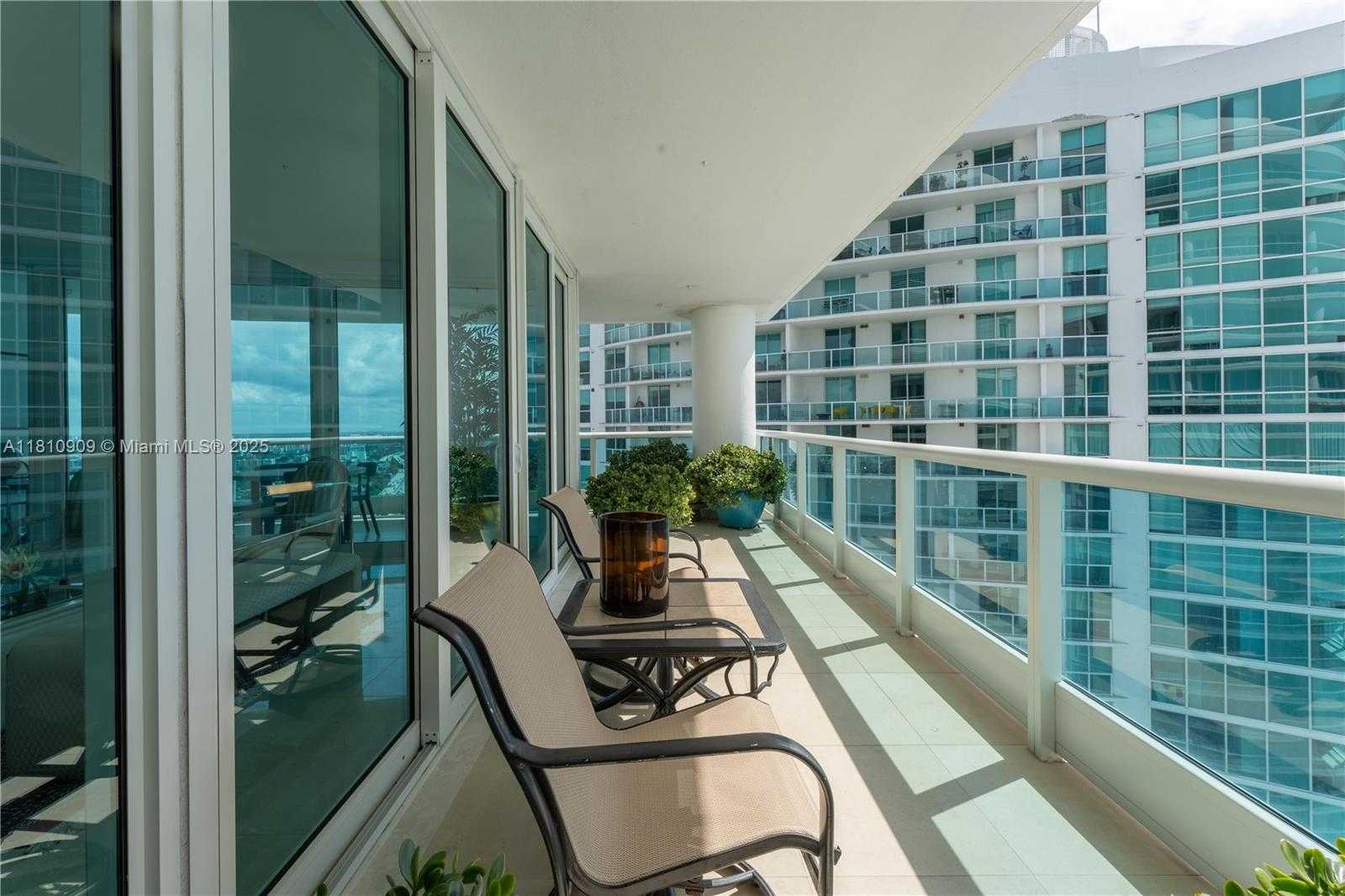 Small Image of 2127 BRICKELL AVE #3304, Miami Number 9