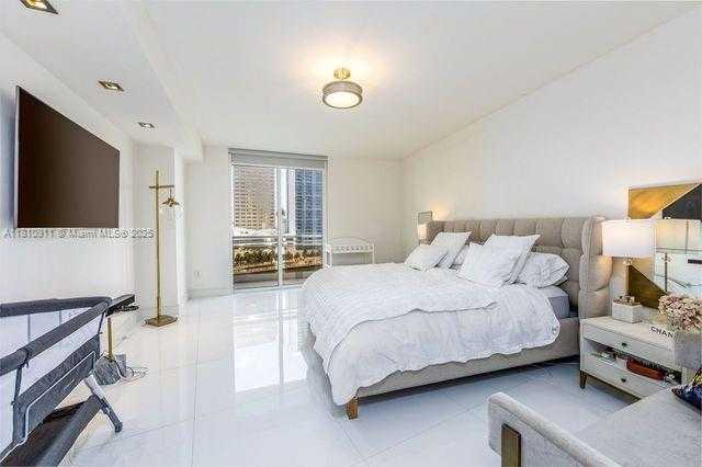 Small Image of 901 BRICKELL KEY BLVD #906, Miami Number 15