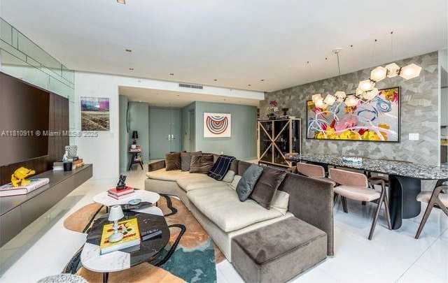 Small Image of 901 BRICKELL KEY BLVD #906, Miami Number 4