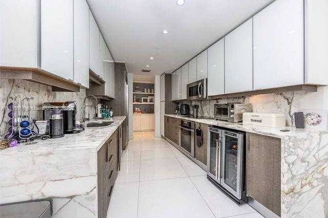 Small Image of 901 BRICKELL KEY BLVD #906, Miami Number 7