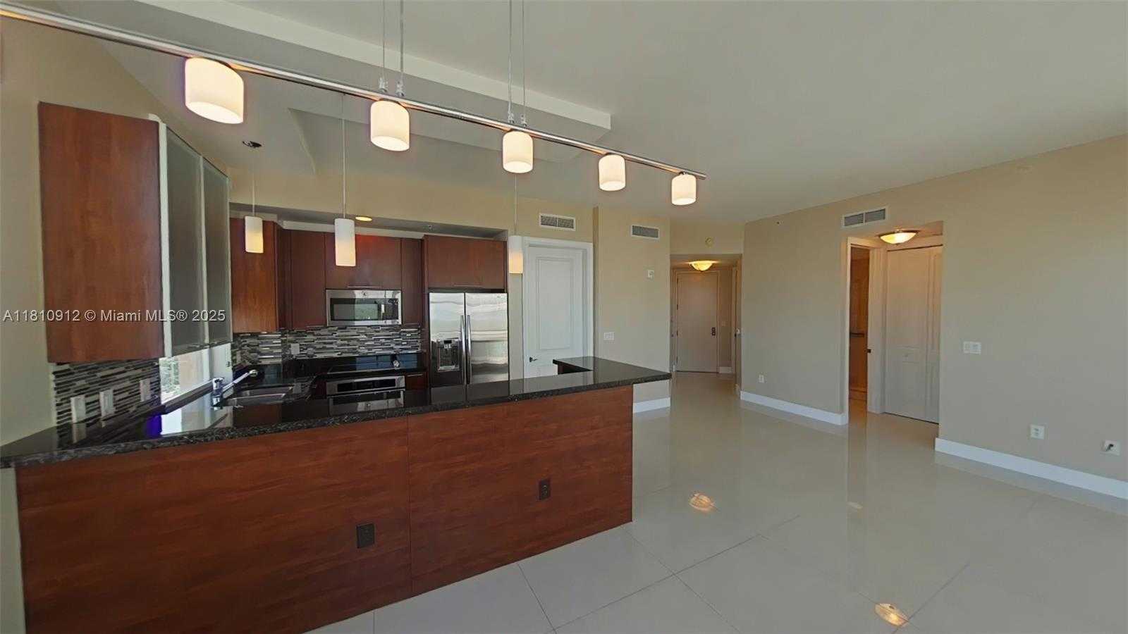 Small Image of 1607 PONCE DE LEON BLVD #12E, Coral Gables Number 4