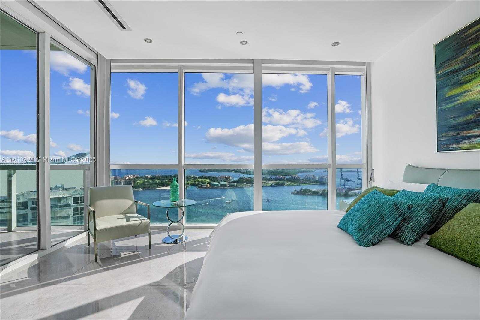 Small Image of 450 ALTON RD #PH1, Miami Beach Number 32
