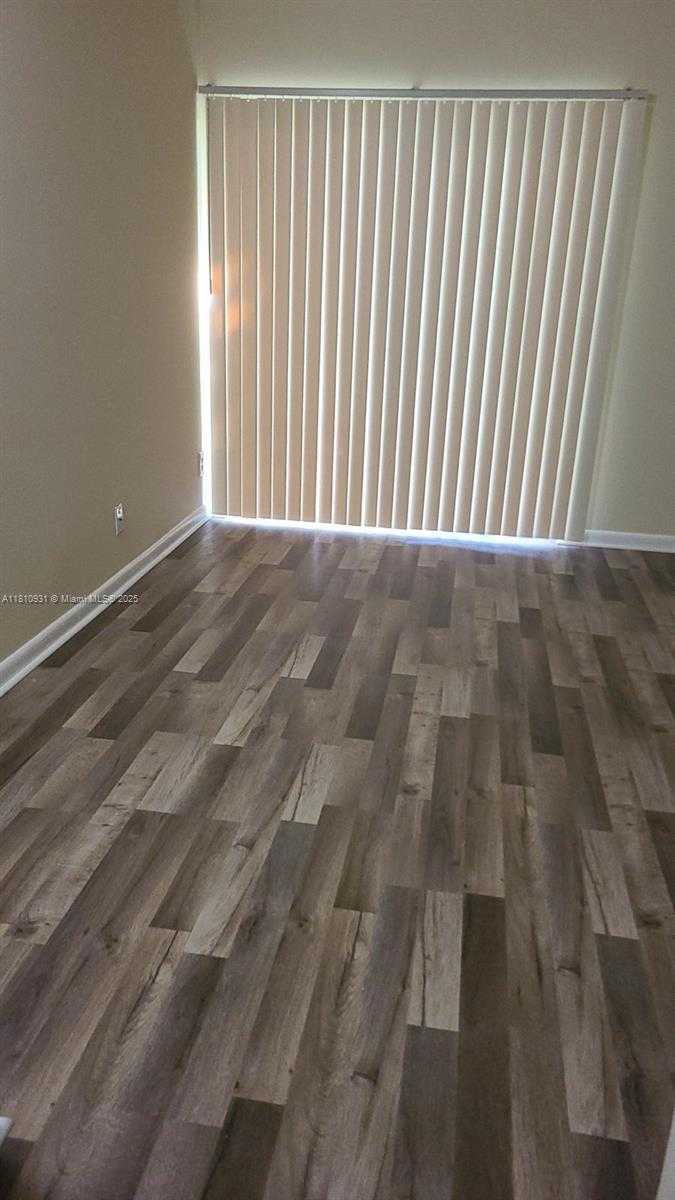 Small Image of 8540 NORTH SHERMAN CIR #204, Miramar Number 2