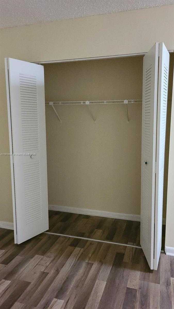 Small Image of 8540 NORTH SHERMAN CIR #204, Miramar Number 5