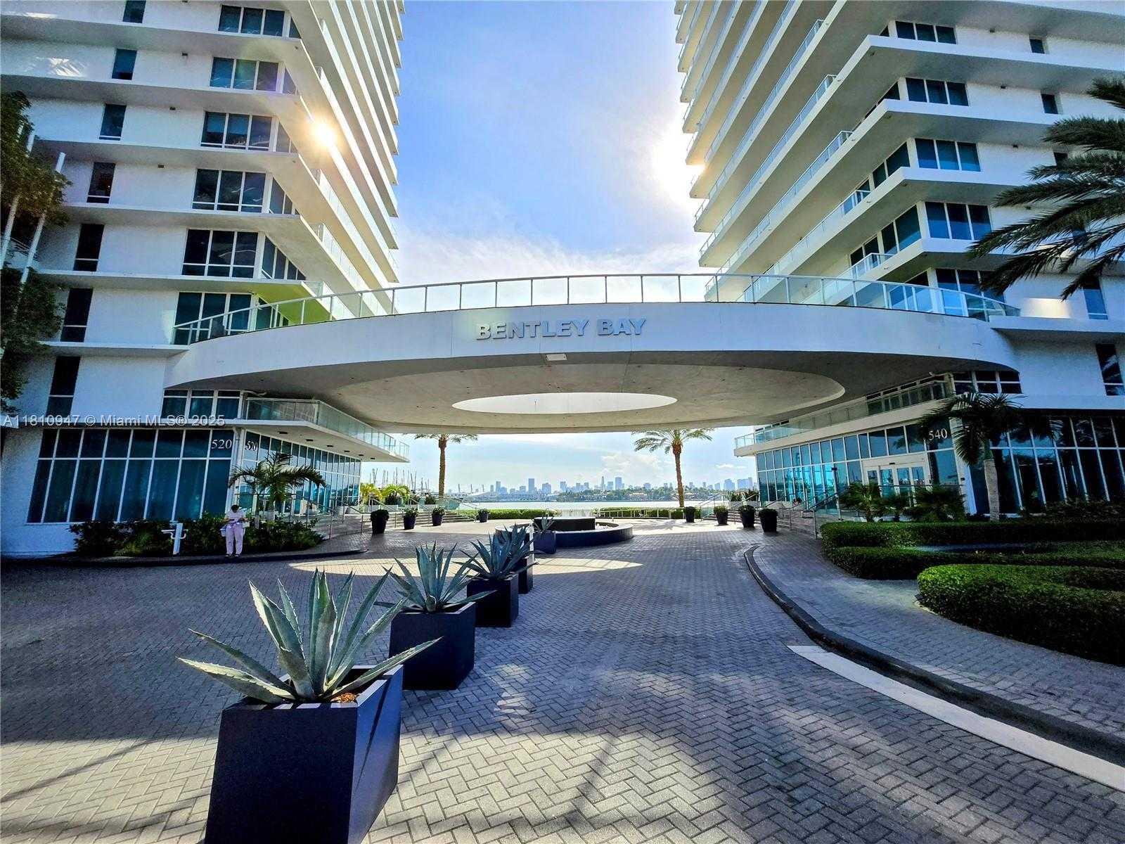 Small Image of 540 WEST AVE #914, Miami Beach Number 17