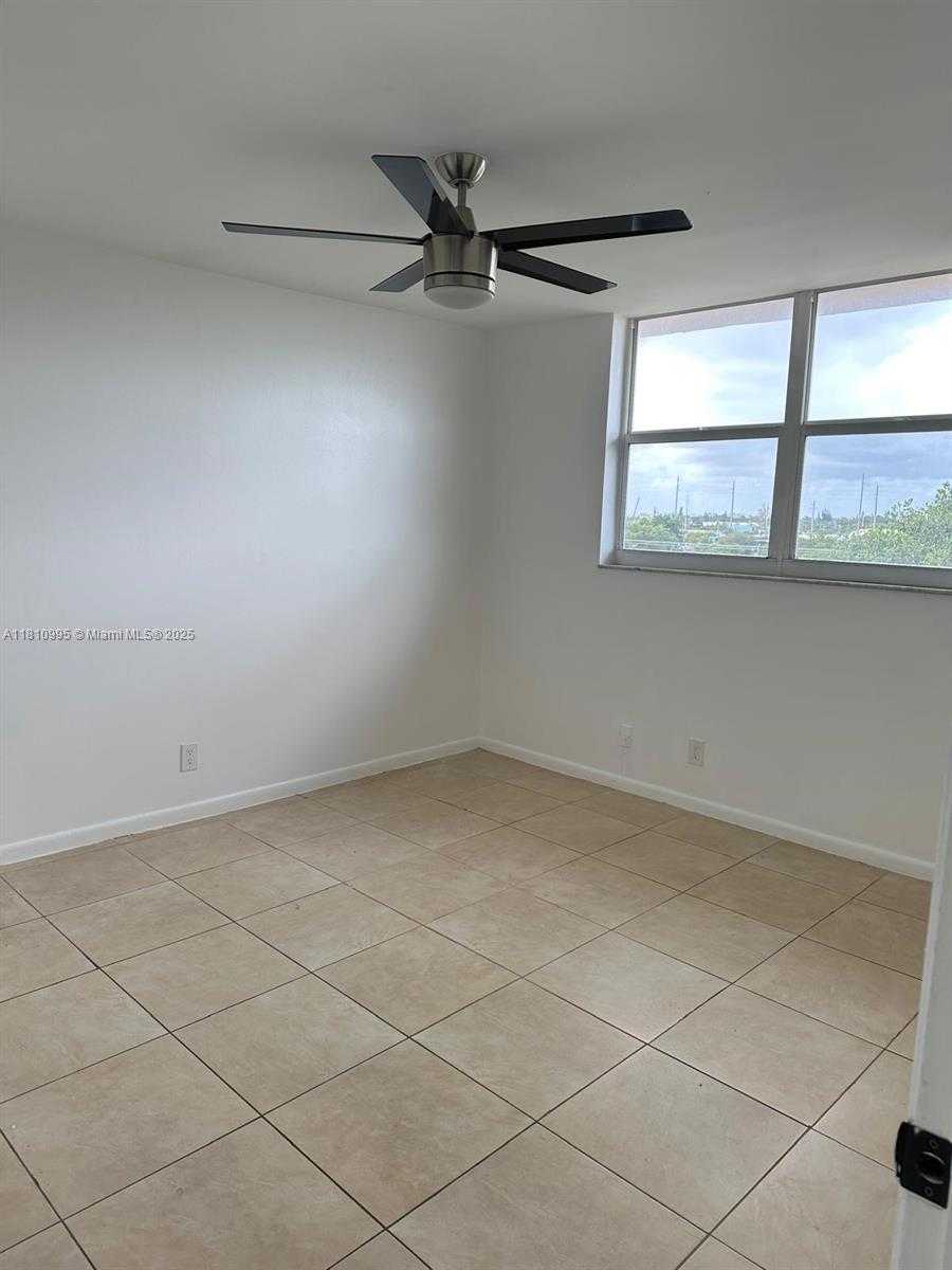 Small Image of 1830 DIXIEANNA ST #606, Hollywood Number 4