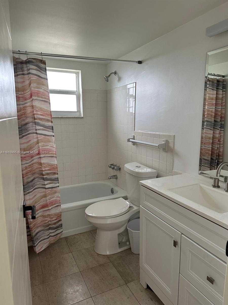 Small Image of 1830 DIXIEANNA ST #606, Hollywood Number 6