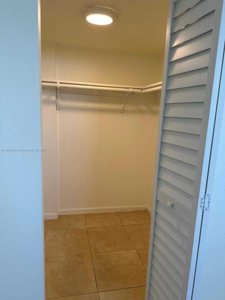 Small Image of 1830 DIXIEANNA ST #606, Hollywood Number 8