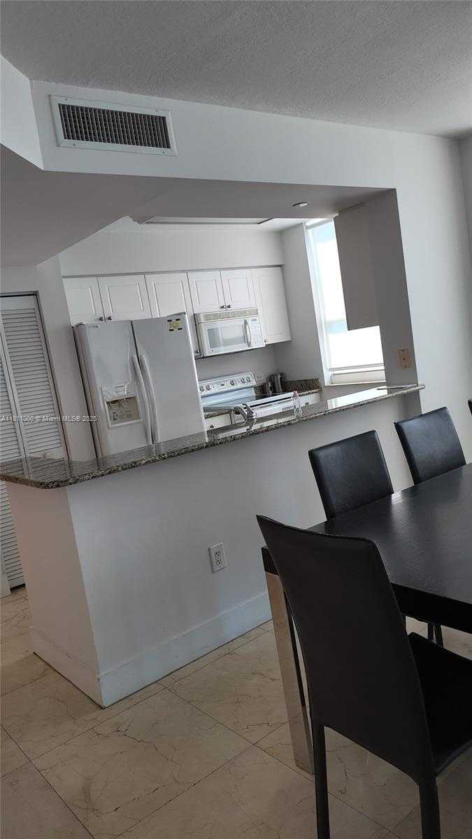 Small Image of 19501 WEST COUNTRY CLUB DR #1213, Aventura Number 29