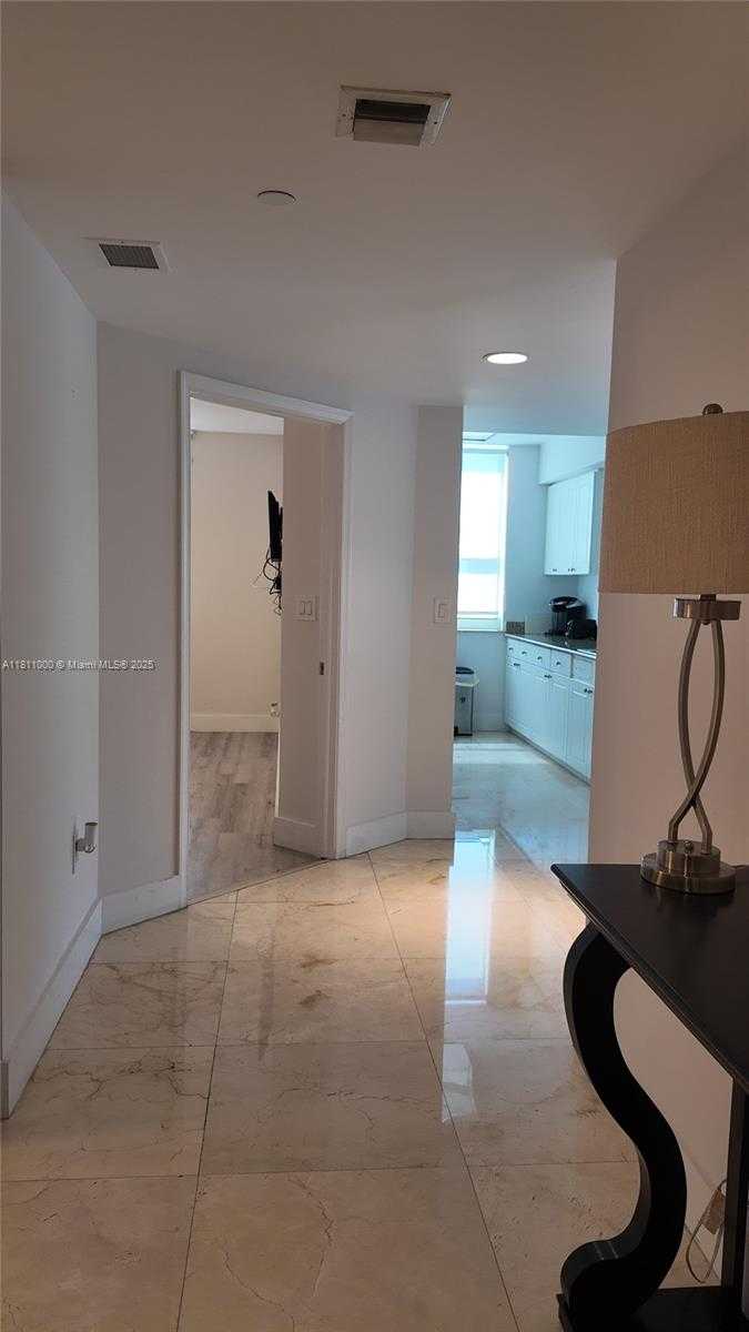 Small Image of 19501 WEST COUNTRY CLUB DR #1213, Aventura Number 33