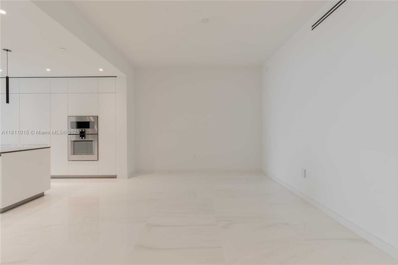 Small Image of 300 BISCAYNE BLVD WAY #1704, Miami Number 18