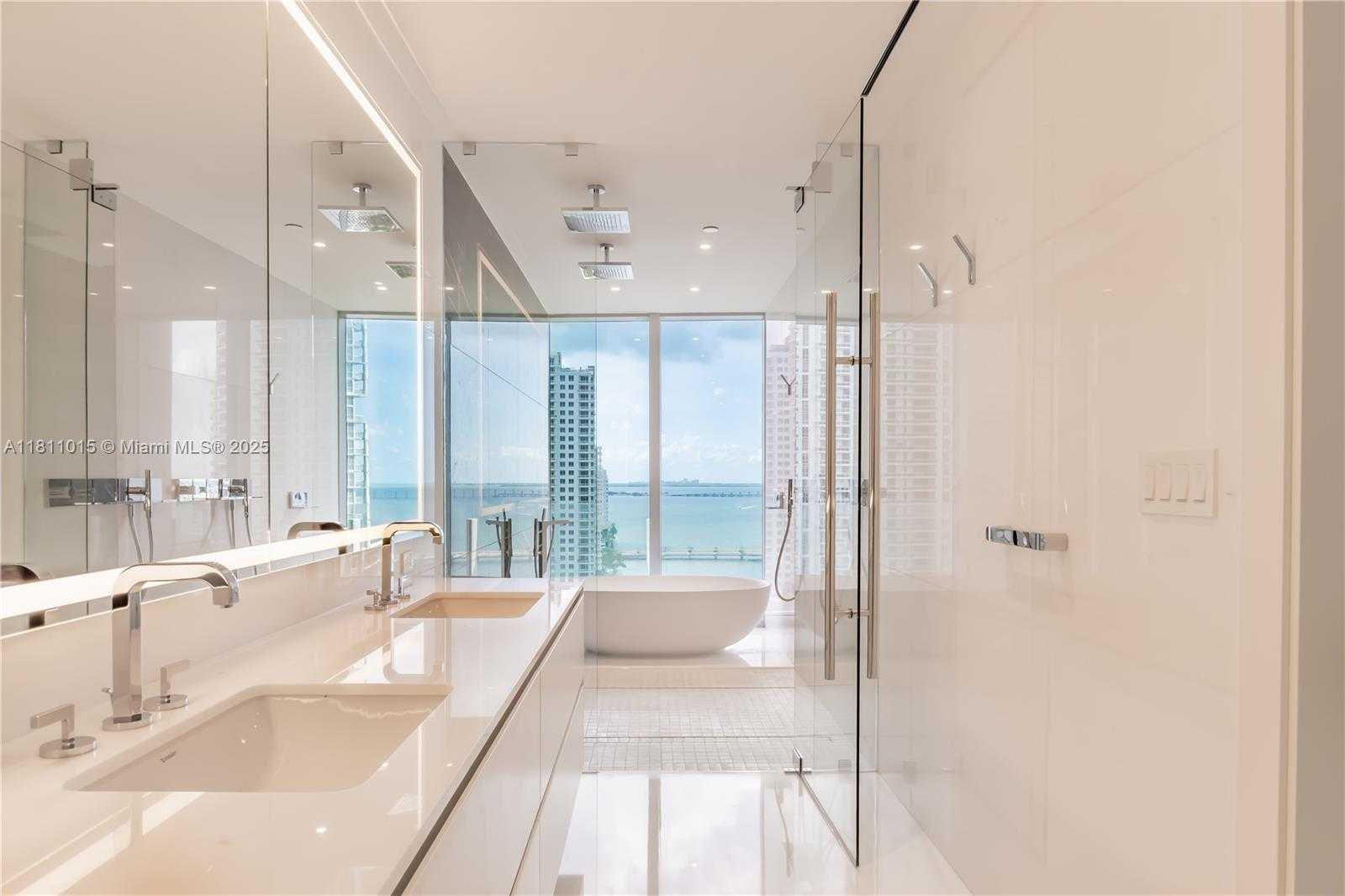 Small Image of 300 BISCAYNE BLVD WAY #1704, Miami Number 19