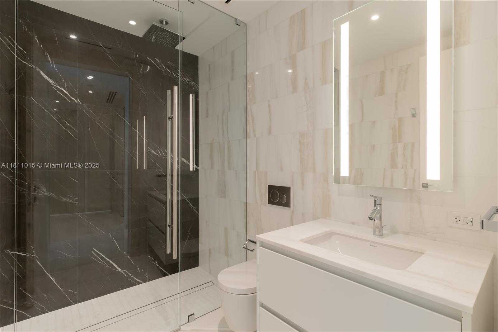 Small Image of 300 BISCAYNE BLVD WAY #1704, Miami Number 35