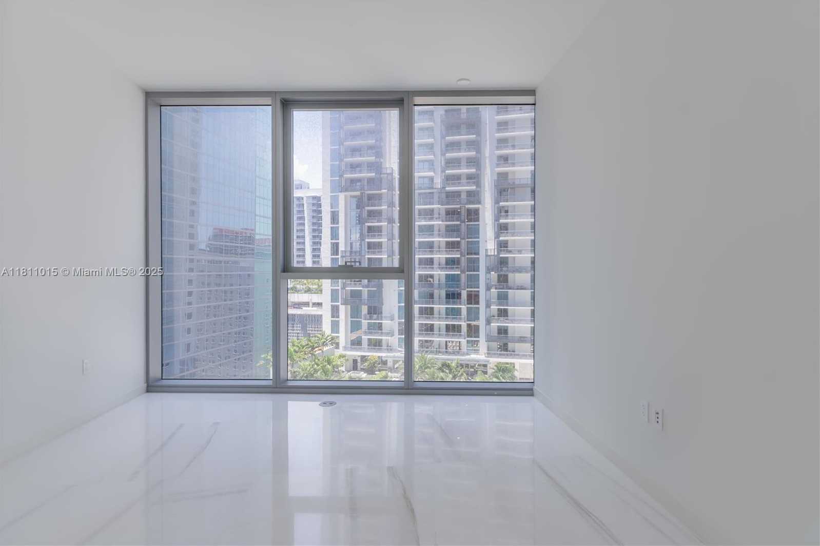 Small Image of 300 BISCAYNE BLVD WAY #1704, Miami Number 36