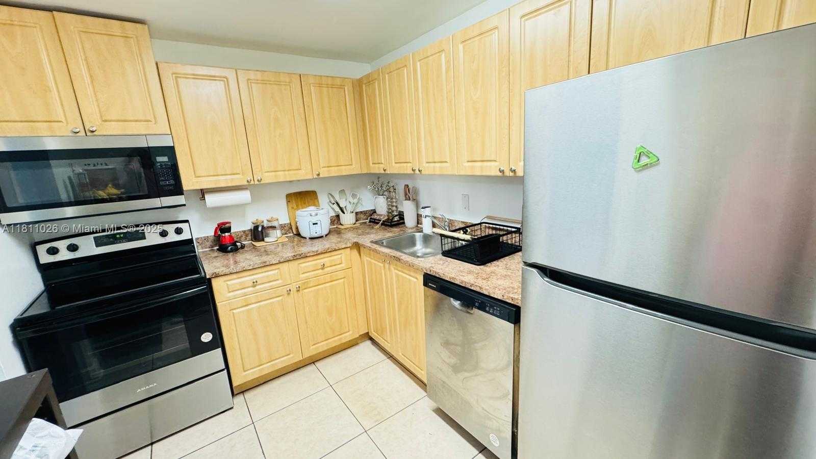 Small Image of 5122 NORTH WEST 79TH AVE #301, Doral Number 11