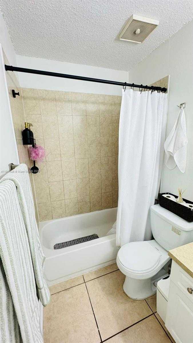 Small Image of 5122 NORTH WEST 79TH AVE #301, Doral Number 12