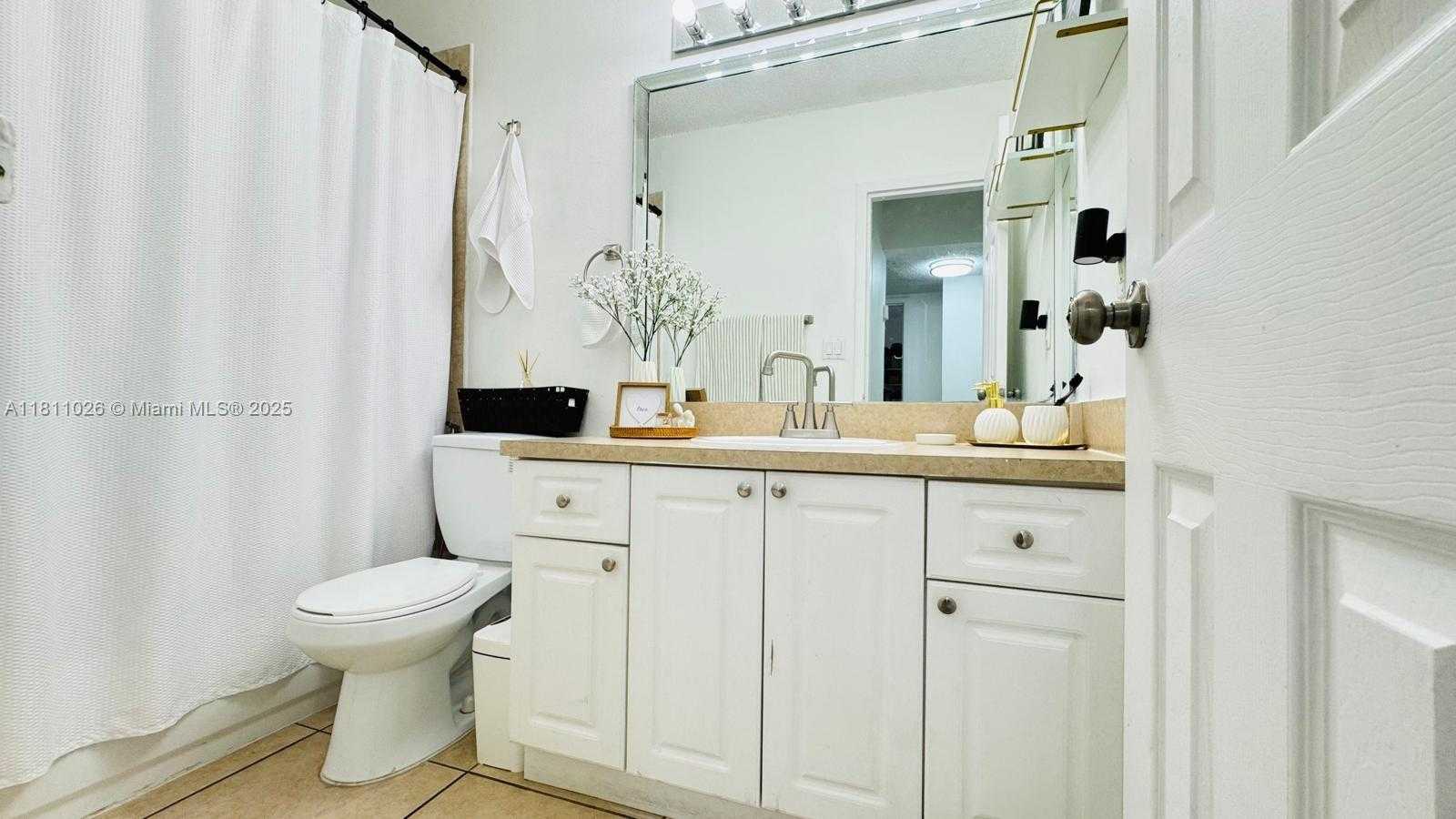 Small Image of 5122 NORTH WEST 79TH AVE #301, Doral Number 15