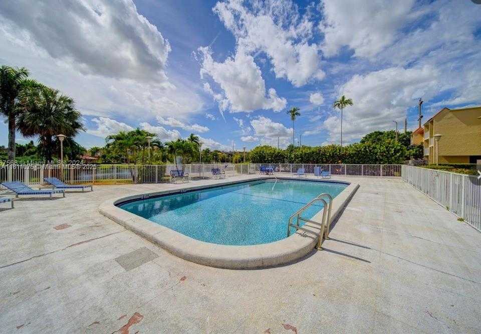 Small Image of 5122 NORTH WEST 79TH AVE #301, Doral Number 24