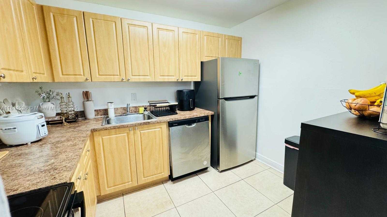 Small Image of 5122 NORTH WEST 79TH AVE #301, Doral Number 3