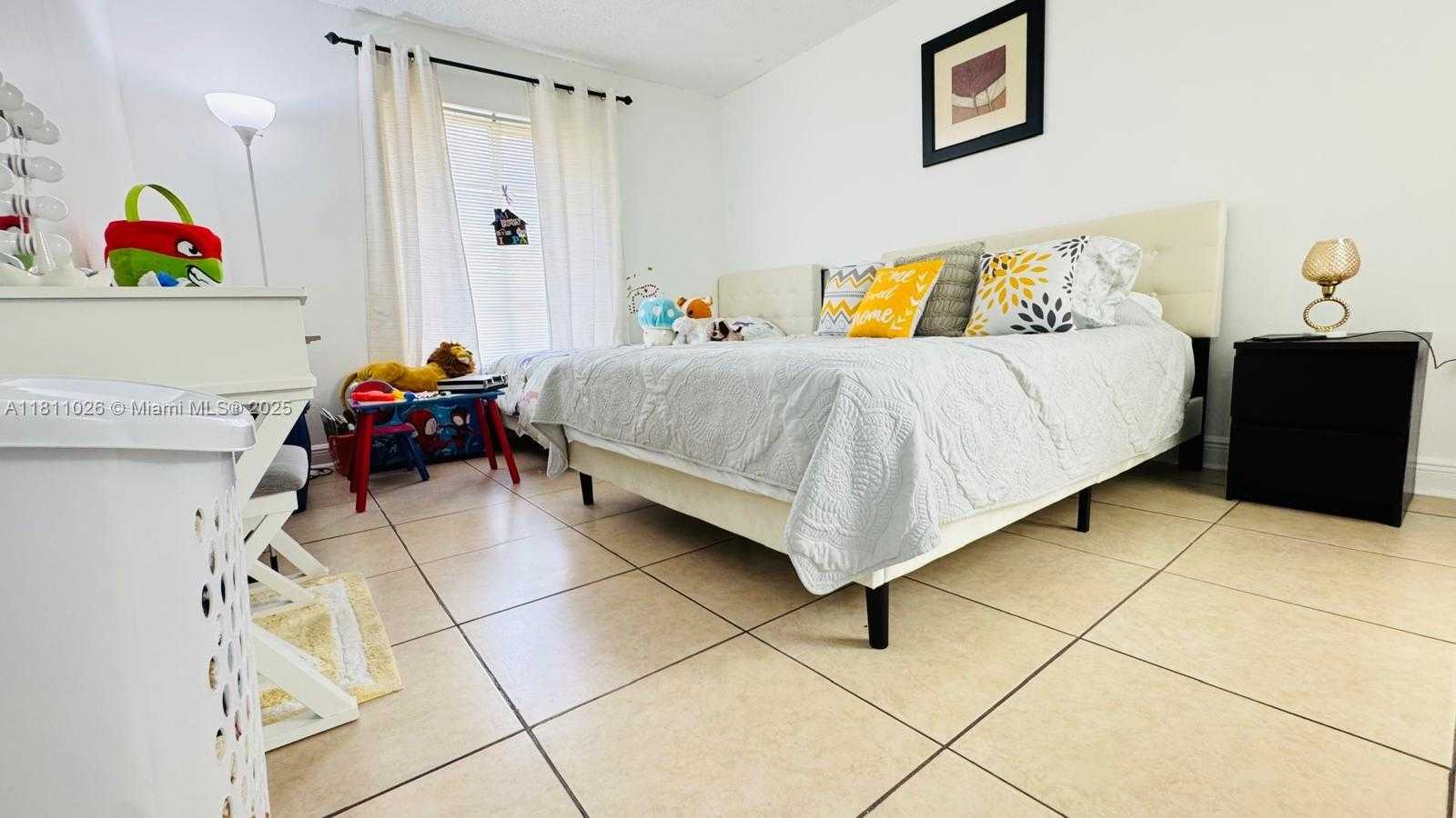 Small Image of 5122 NORTH WEST 79TH AVE #301, Doral Number 6
