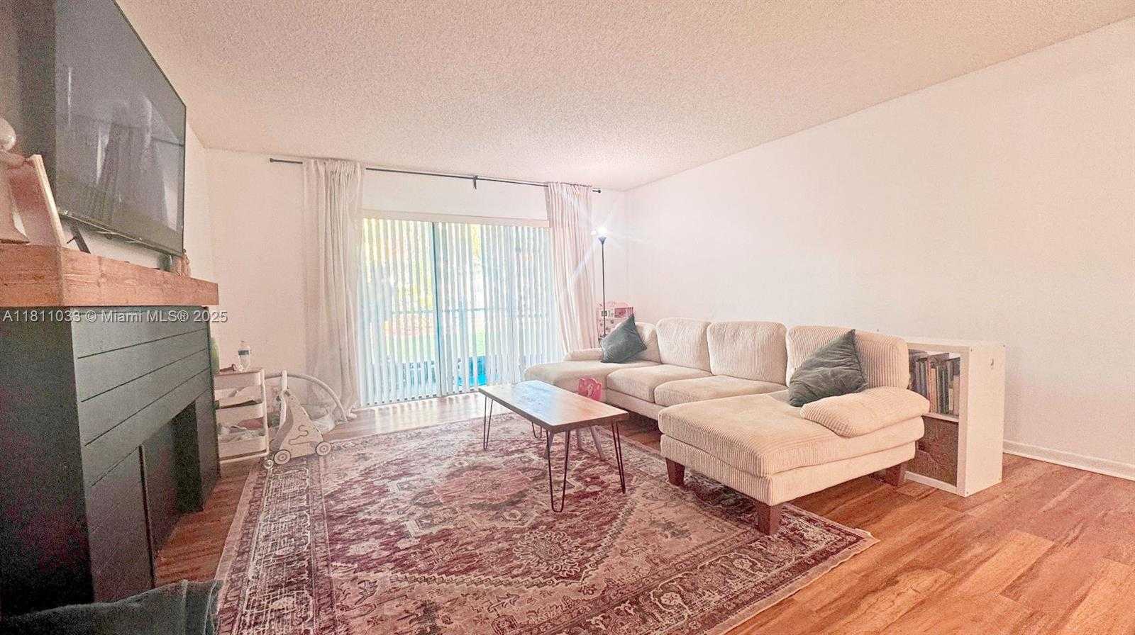 Small Image of 296 RACQUET CLUB RD #104, Weston Number 9