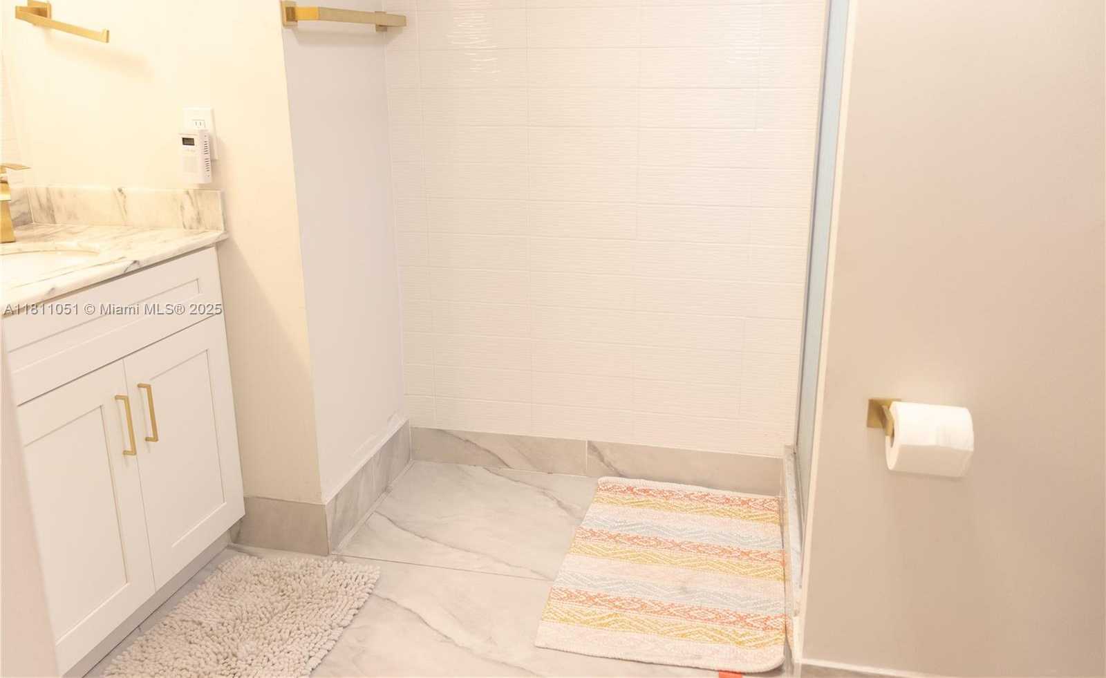 Small Image of 2200 SOUTH CYPRESS BEND DR #204, Pompano Beach Number 15