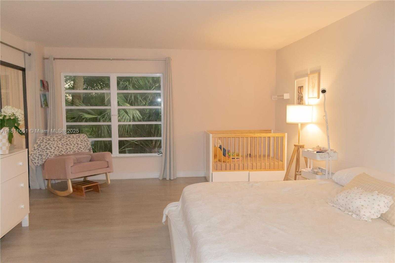 Small Image of 2200 SOUTH CYPRESS BEND DR #204, Pompano Beach Number 8