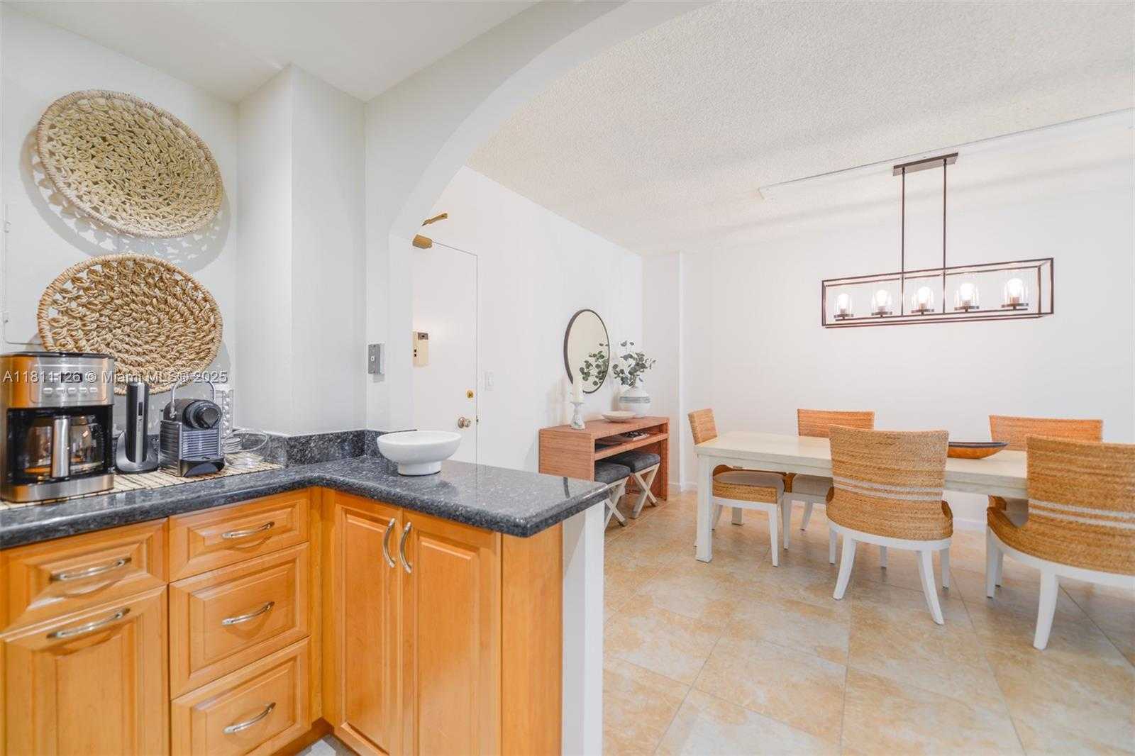 Small Image of 1950 SOUTH OCEAN DR #14G, Hallandale Beach Number 15