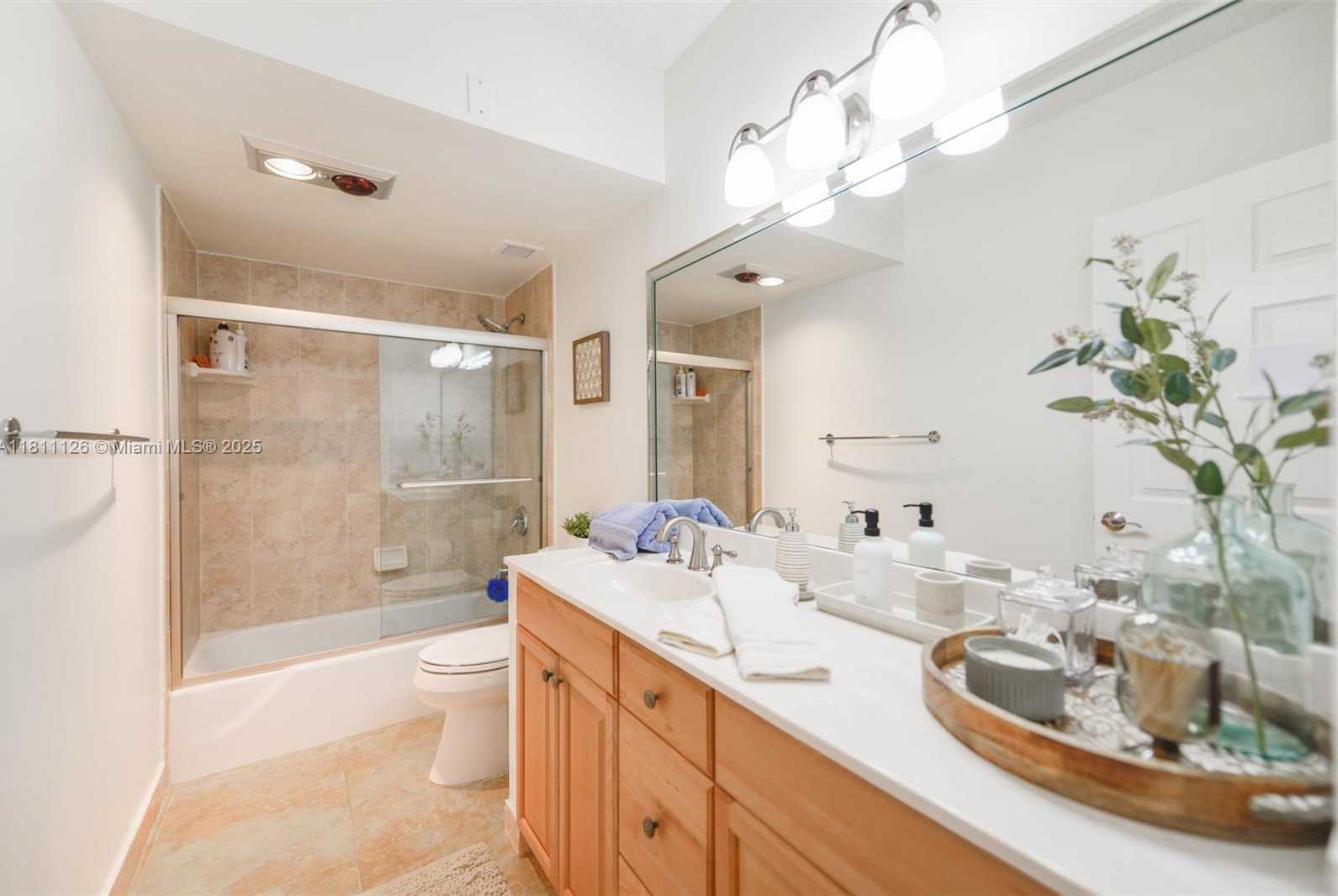 Small Image of 1950 SOUTH OCEAN DR #14G, Hallandale Beach Number 19
