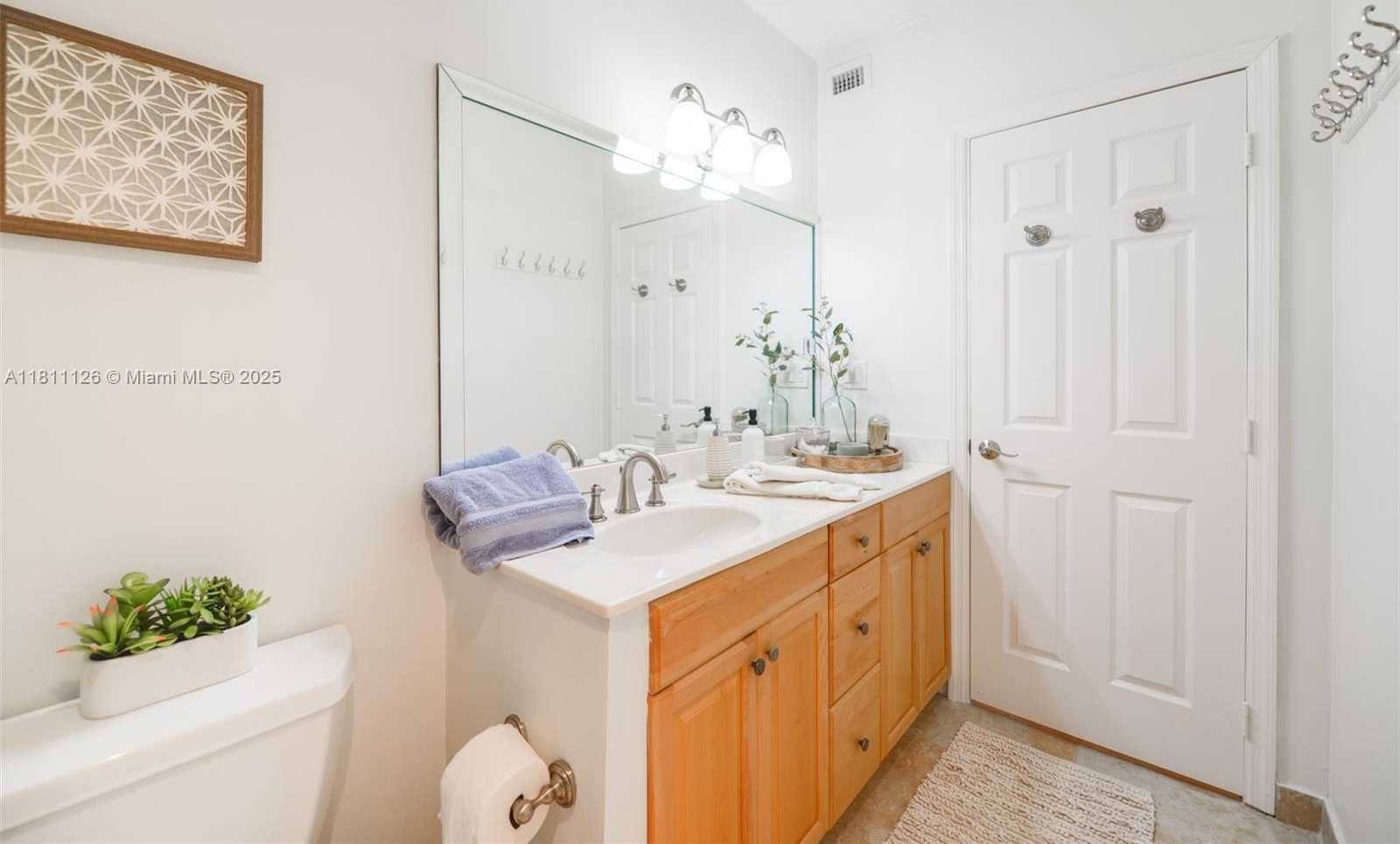 Small Image of 1950 SOUTH OCEAN DR #14G, Hallandale Beach Number 20