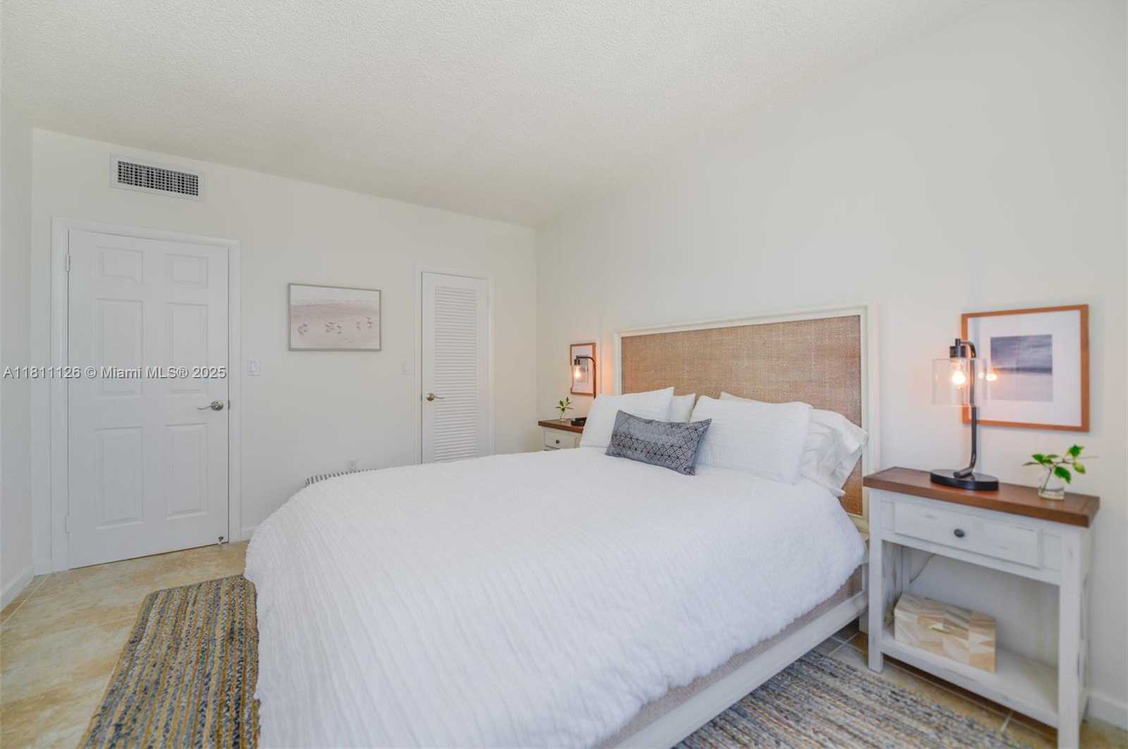 Small Image of 1950 SOUTH OCEAN DR #14G, Hallandale Beach Number 23