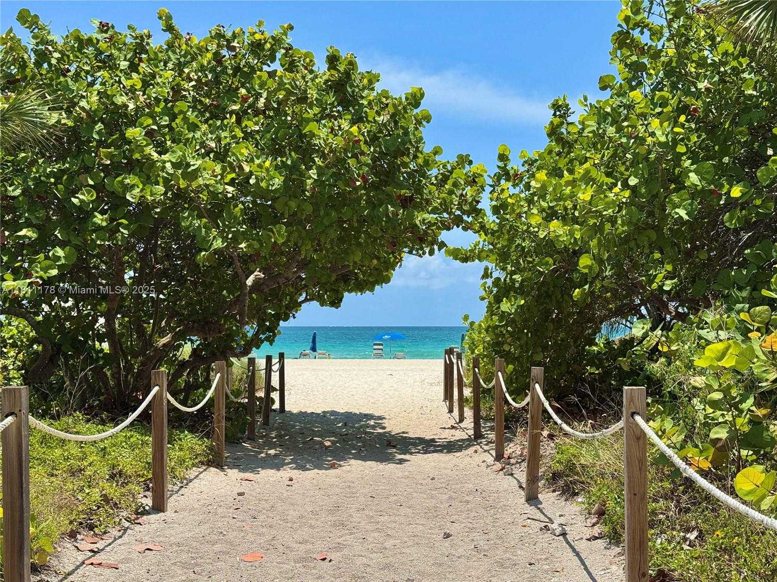 Small Image of 5555 COLLINS AVE #6E, Miami Beach Number 18