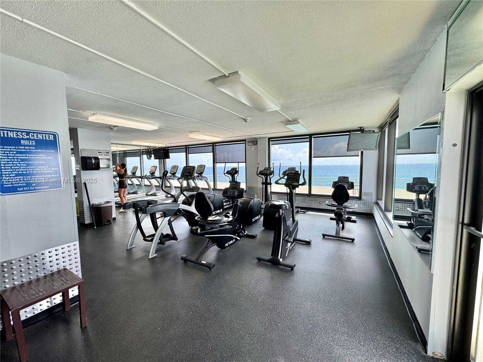 Small Image of 5555 COLLINS AVE #6E, Miami Beach Number 23