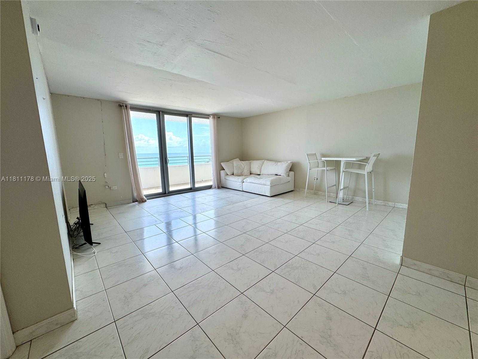 Small Image of 5555 COLLINS AVE #6E, Miami Beach Number 8