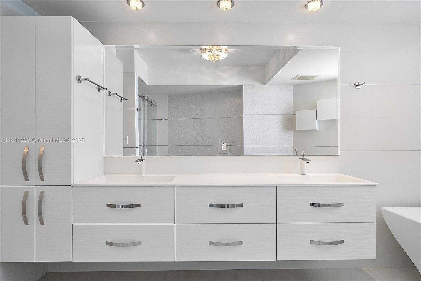 Small Image of 17201 COLLINS AVE #1205, Sunny Isles Beach Number 12