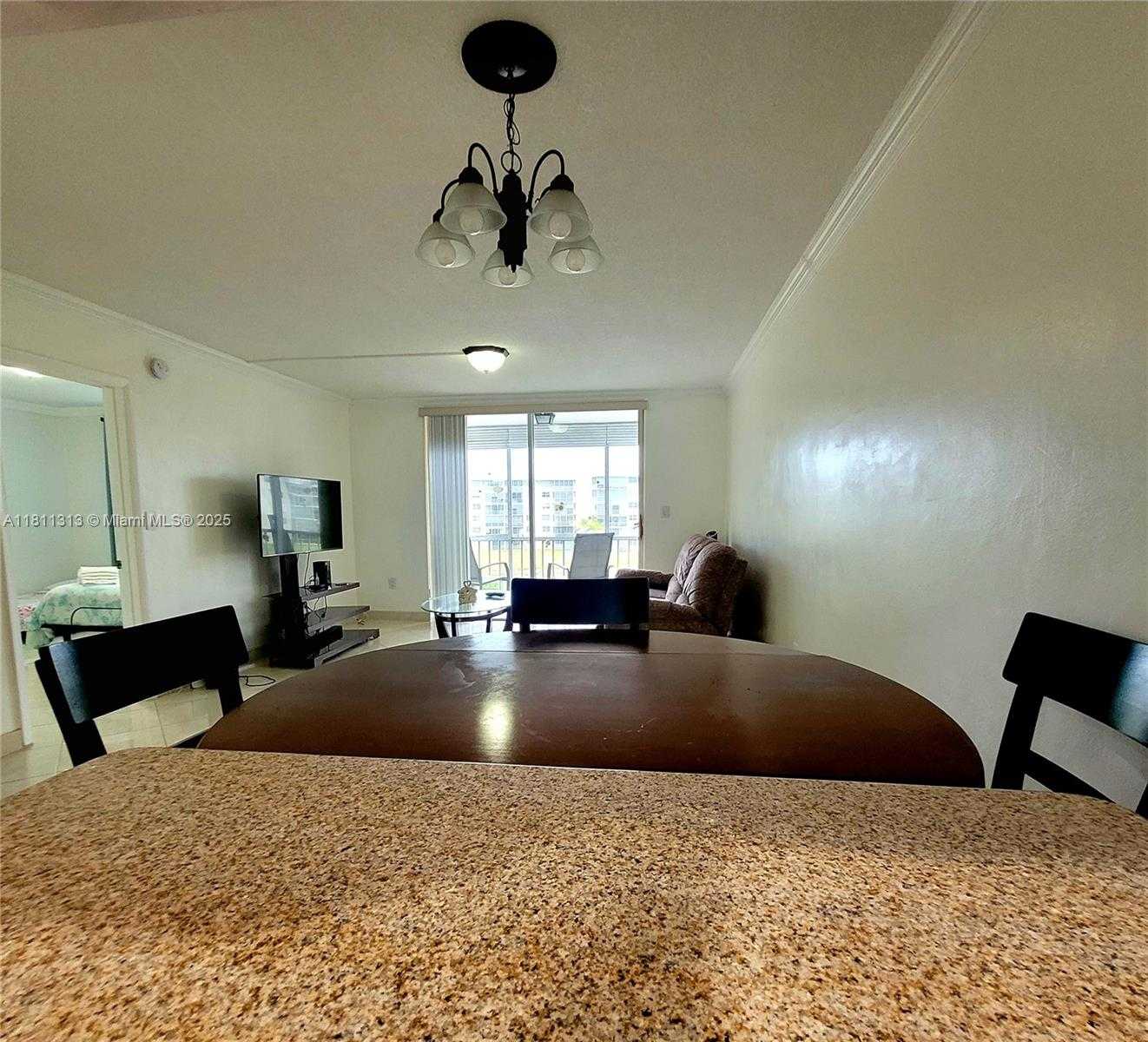 Small Image of 2905 POINT EAST DR #L402, Aventura Number 24