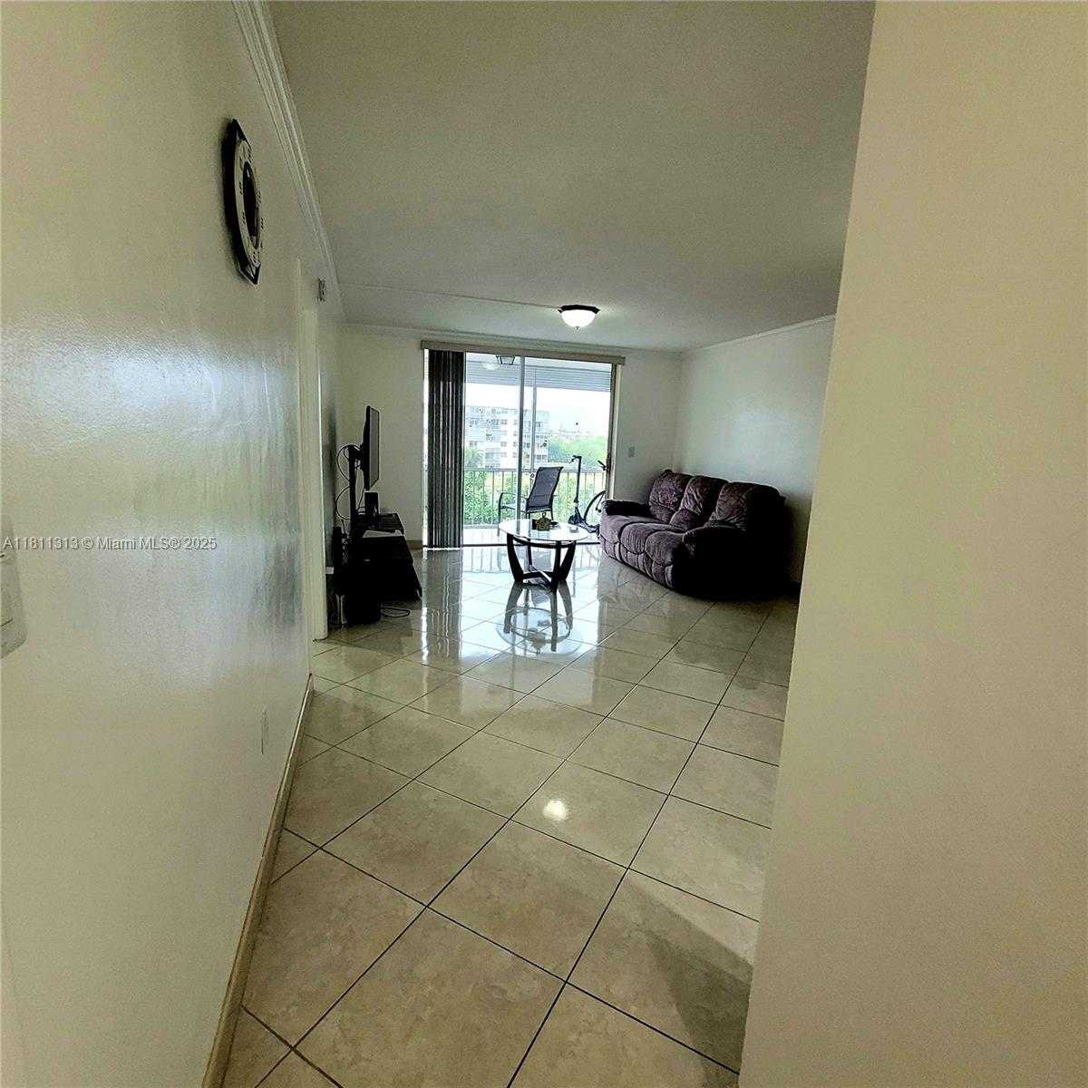 Small Image of 2905 POINT EAST DR #L402, Aventura Number 25