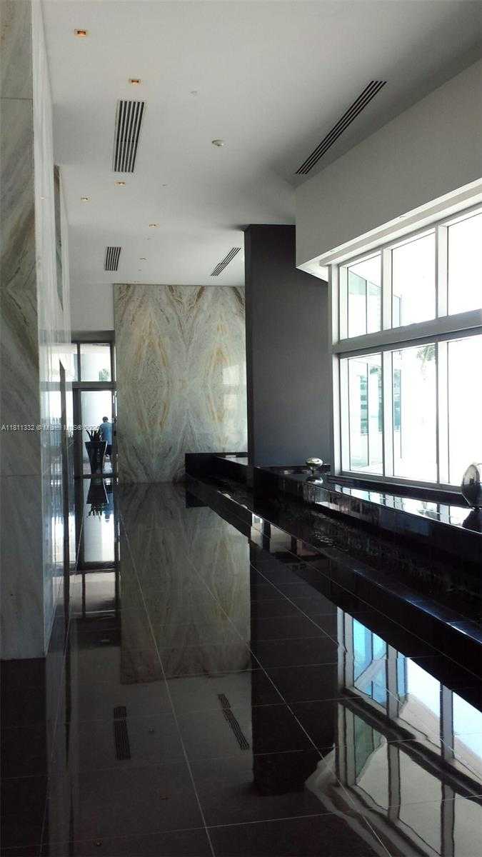 Small Image of 325 SOUTH BISCAYNE BLVD #UPH 14, Miami Number 42