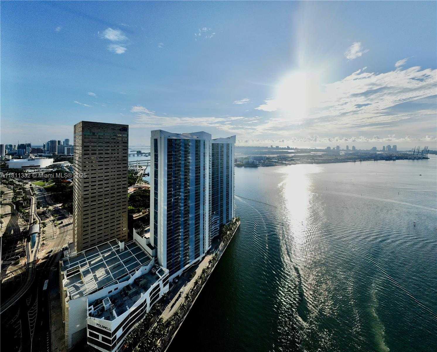 Small Image of 325 SOUTH BISCAYNE BLVD #UPH 14, Miami Number 46