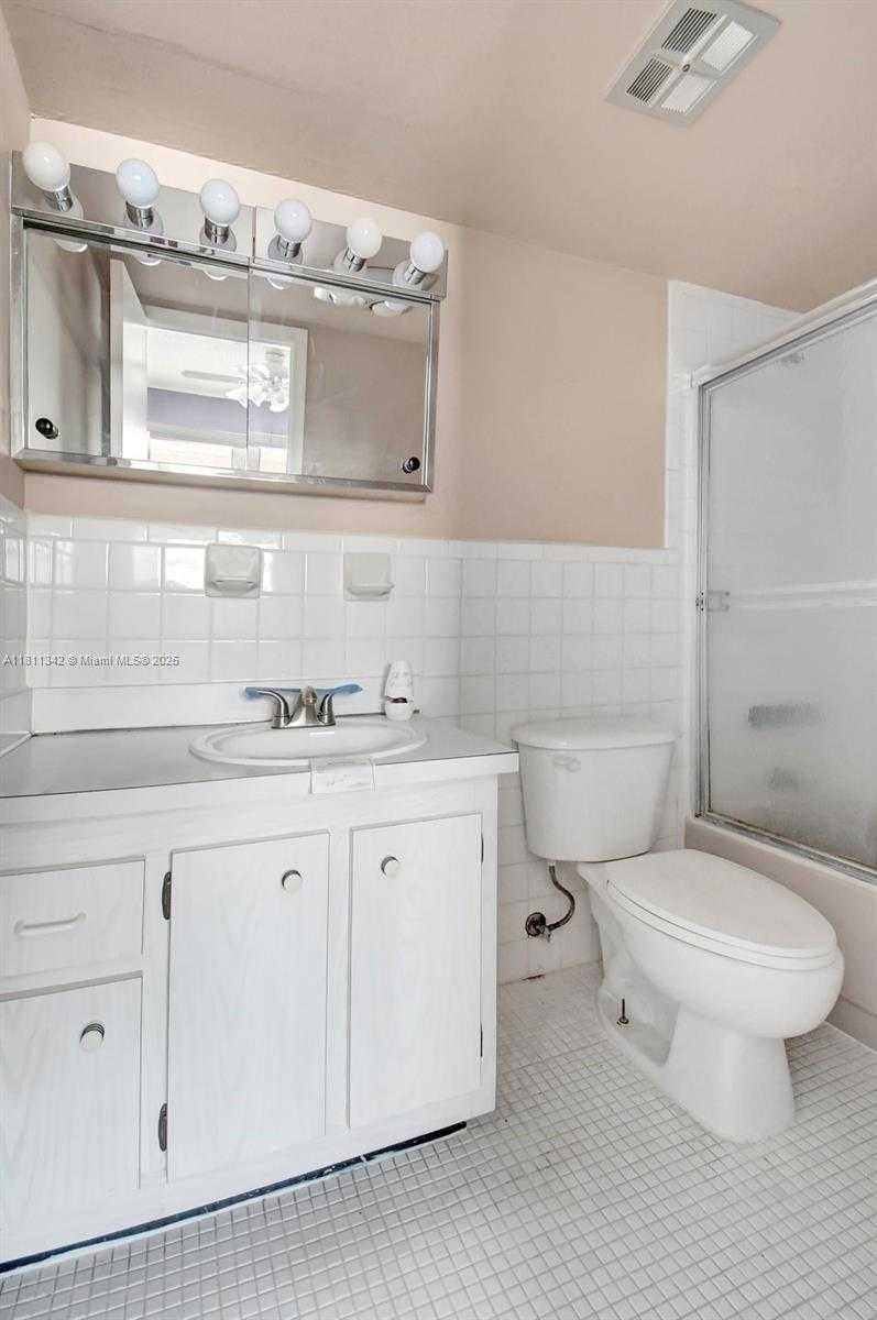Small Image of 6211 SOUTH WEST 37TH ST #211, Davie Number 11
