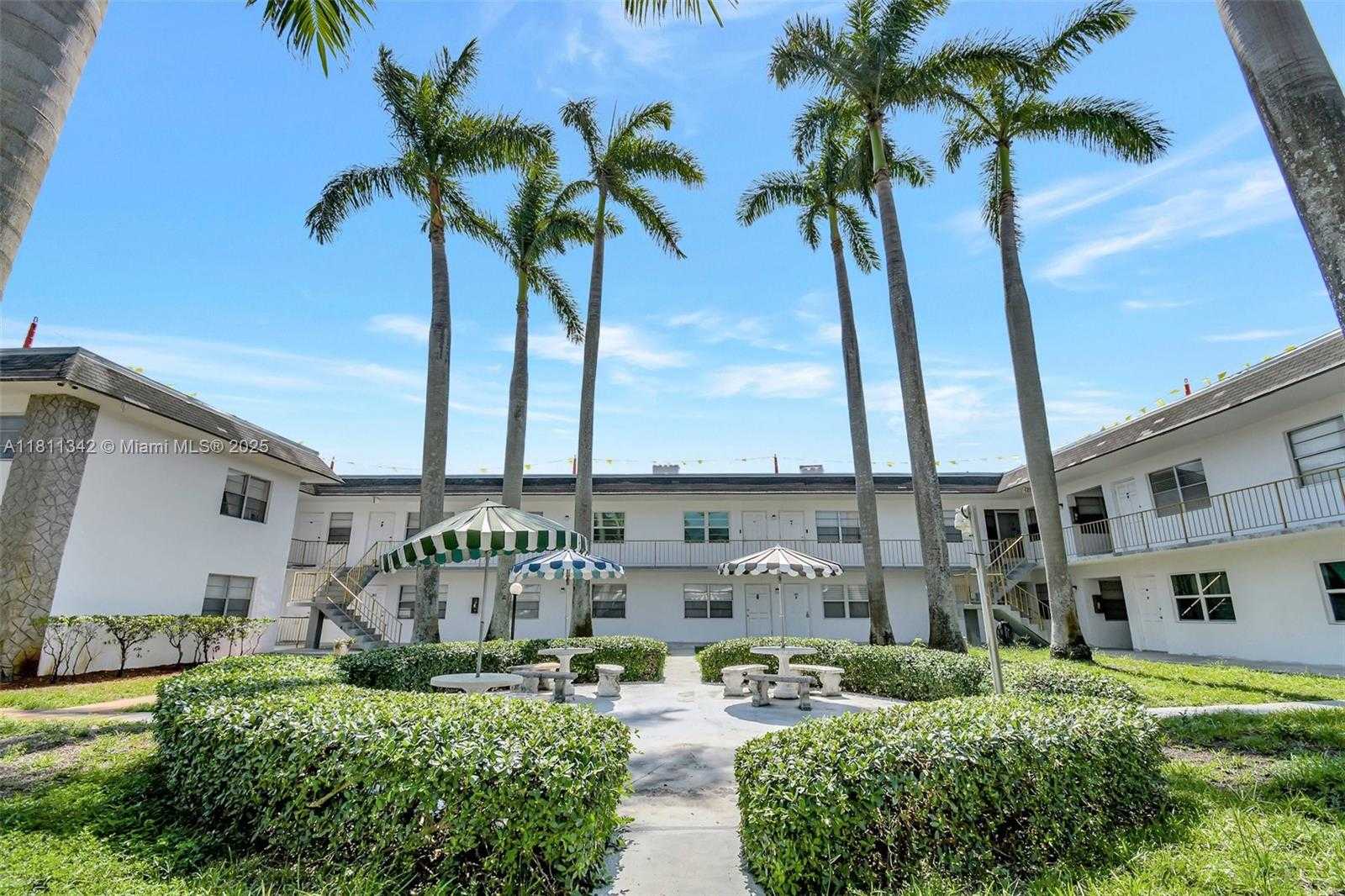 Small Image of 6211 SOUTH WEST 37TH ST #211, Davie Number 15
