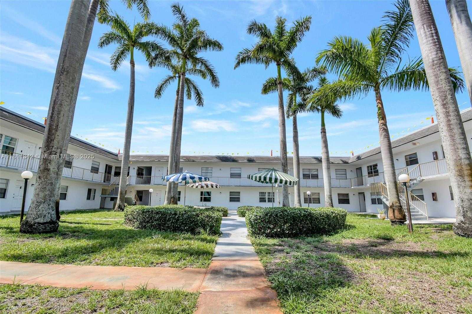 Small Image of 6211 SOUTH WEST 37TH ST #211, Davie Number 19