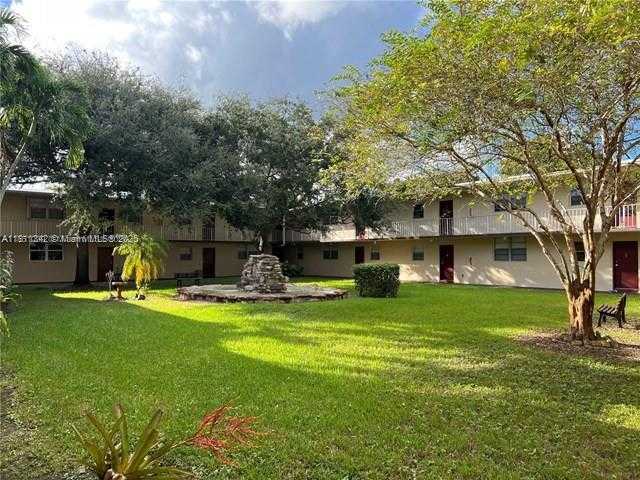 Small Image of 6211 SOUTH WEST 37TH ST #211, Davie Number 2
