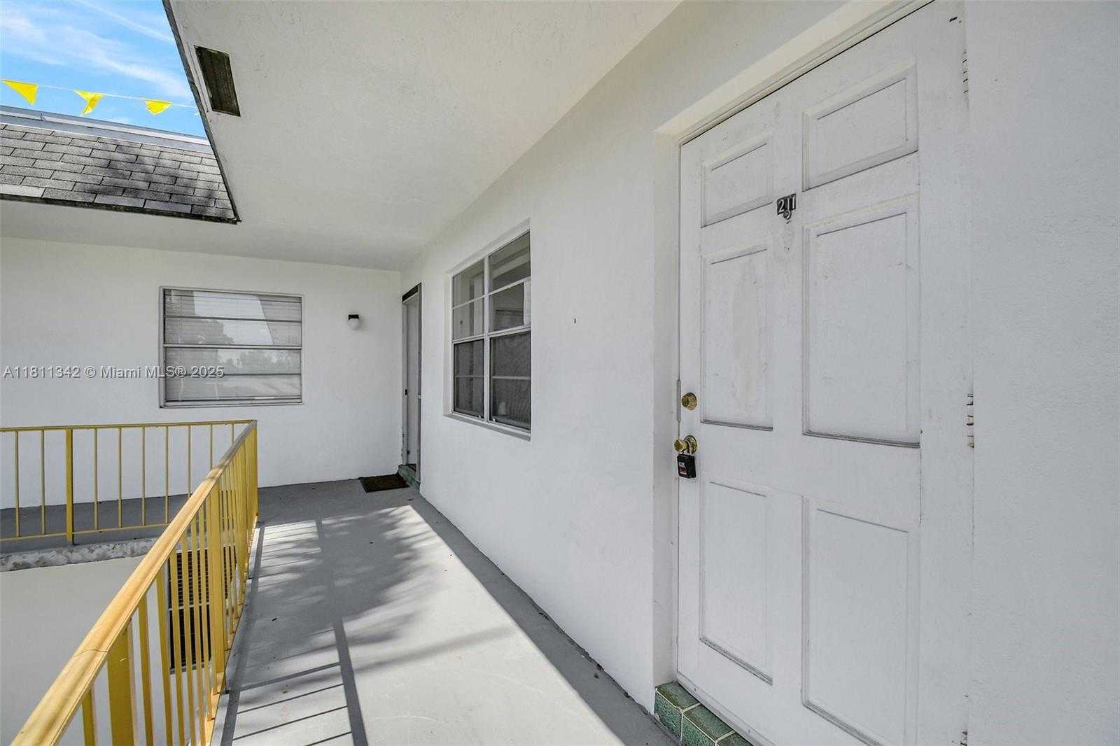Small Image of 6211 SOUTH WEST 37TH ST #211, Davie Number 21