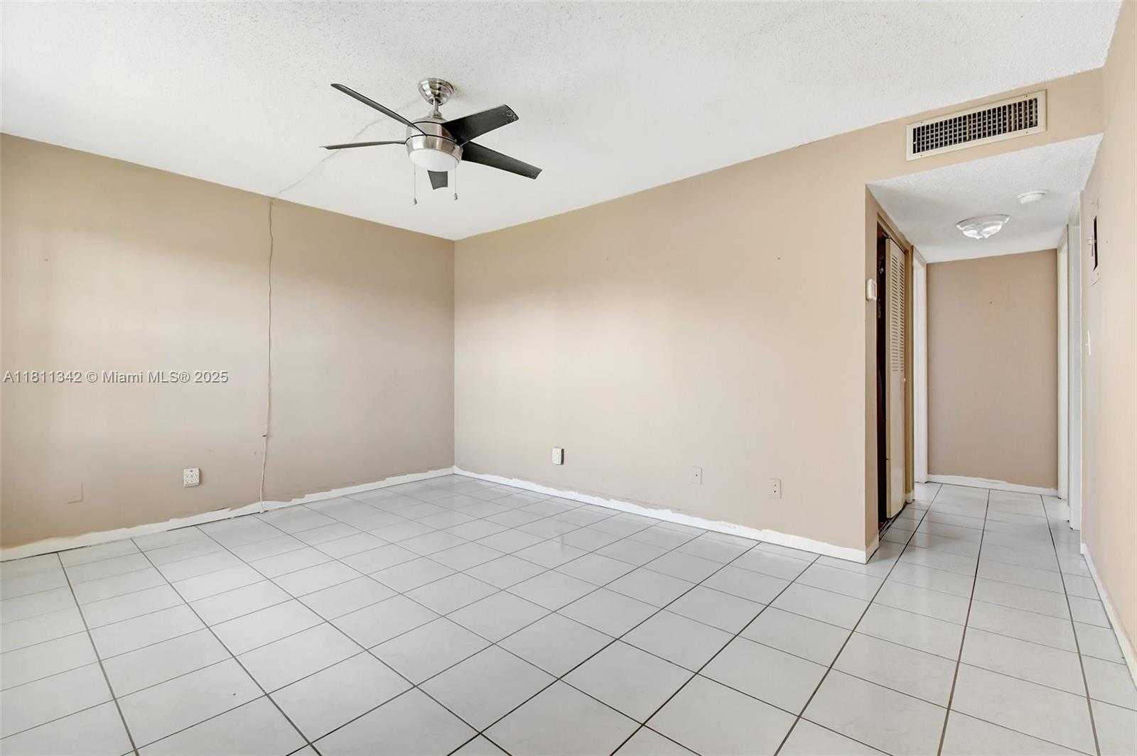 Small Image of 6211 SOUTH WEST 37TH ST #211, Davie Number 23