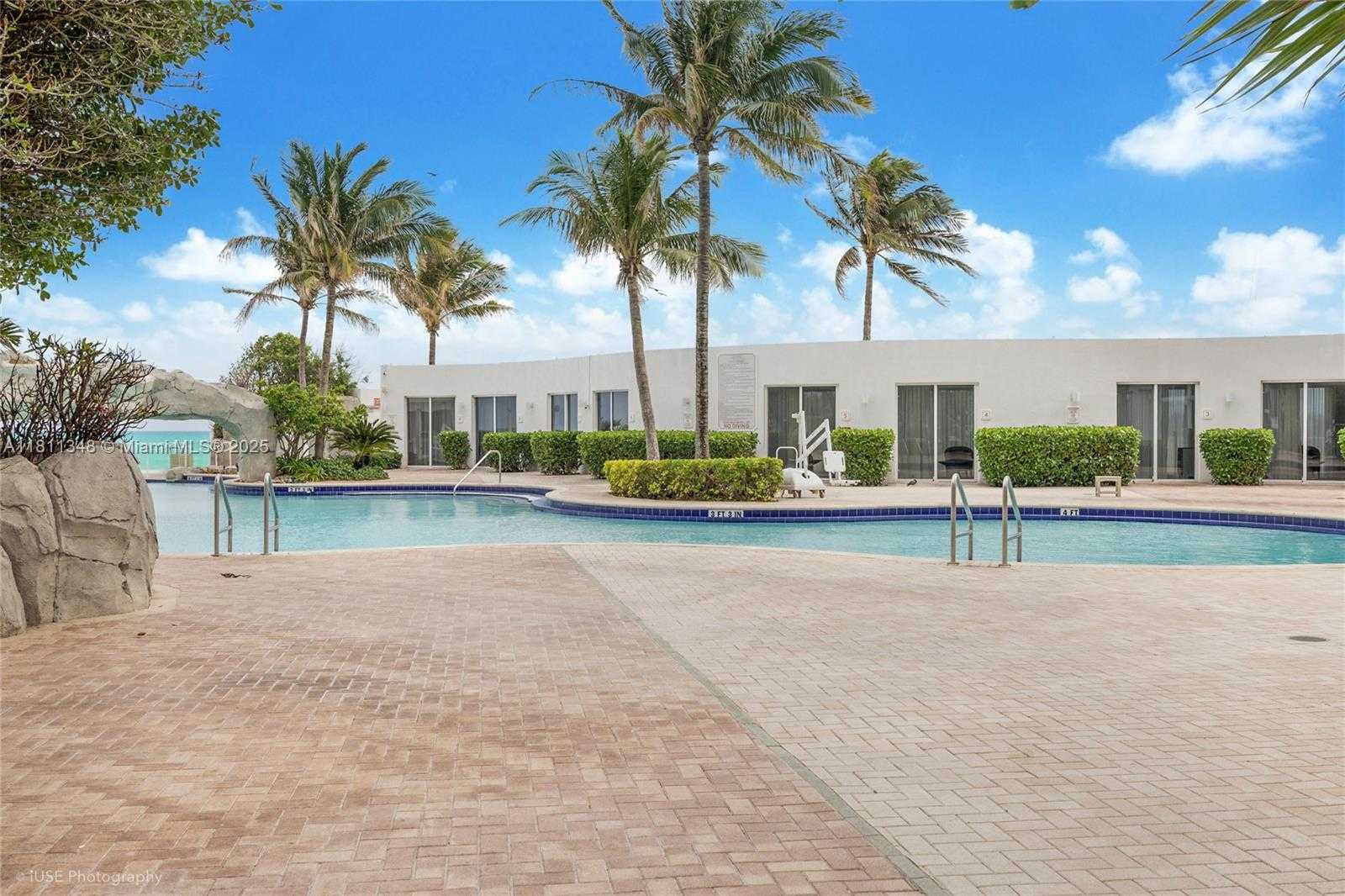 Small Image of 18001 COLLINS AVE #1504, Sunny Isles Beach Number 7